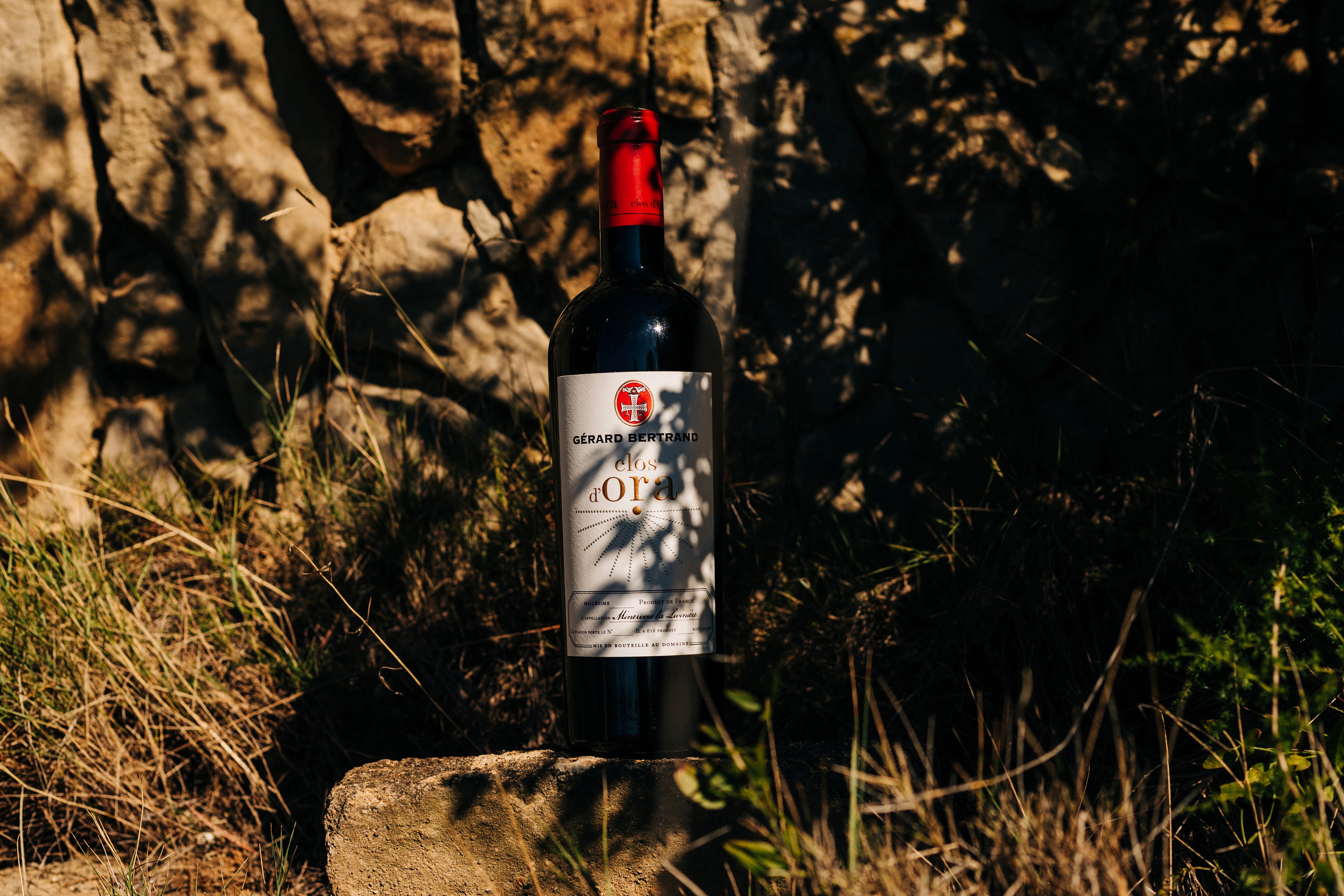 Bouteille de Clos d’Ora Gérard Bertrand, vin de garde rouge